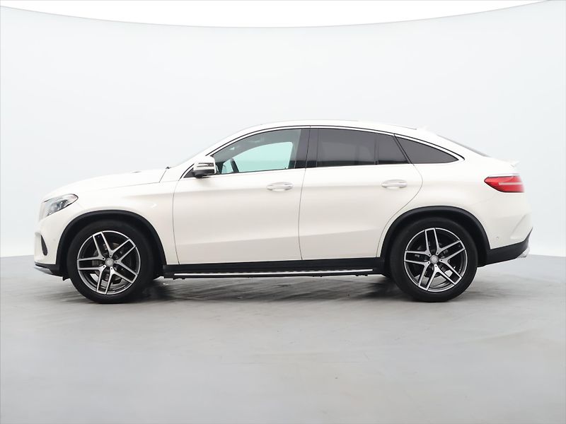 Mercedes-Benz GLE 3,0 350d 227kW AMG H&K LED CZ - fotka 4 z 48