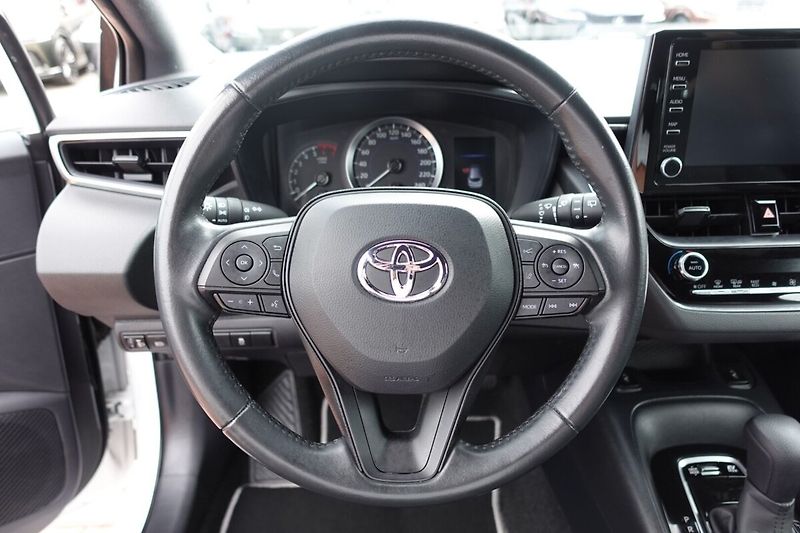 Toyota Corolla 1,8 HEV Active Business TS - fotka 16 z 28