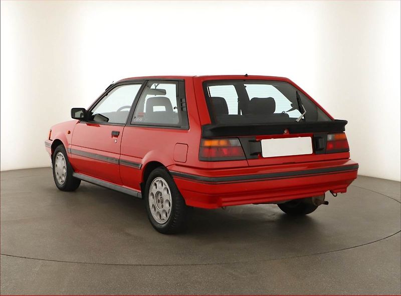 Nissan Sunny (1988) 1.6 GTI 16V, Vyhř. sedaček - fotka 4 z 16