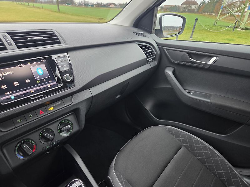 Škoda Fabia (2021) 1.0 TSI 70kW Ambition, CZ, DPH - fotka 18 z 19