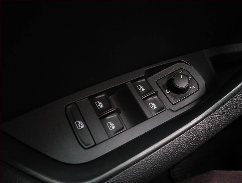 Škoda Karoq (2018) 1.5 TSI - fotka 17 z 17