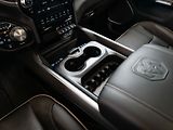 Dodge RAM (2025) 5.7 V8 Laramie Sport 6 LIFT - náhled 28
