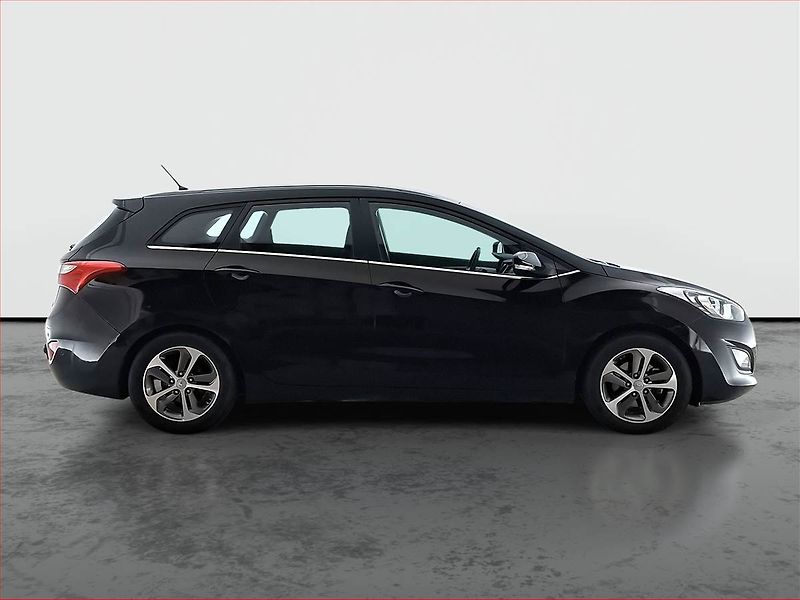 Hyundai i30 (2016) 1.6 MPI, LPG, Tempomat - fotka 6 z 16