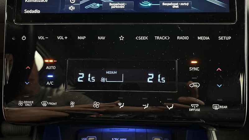 Hyundai Tucson 1.6 T-GDI Hybrid AUT 4x4 Style - fotka 13 z 32