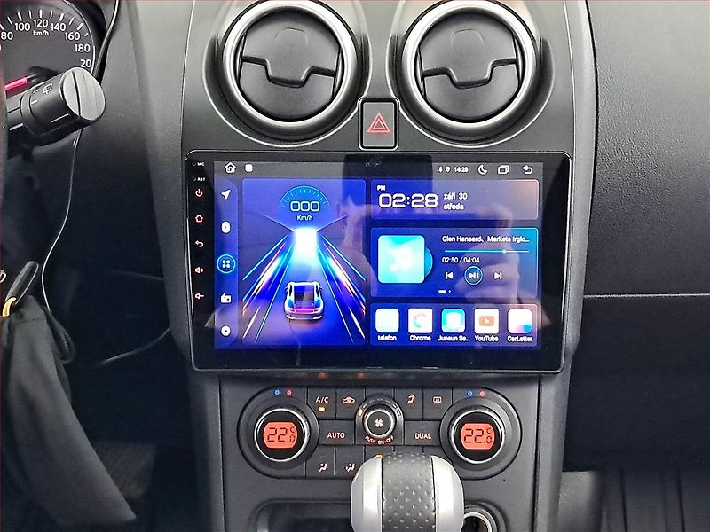 Nissan Qashqai (2011) 2.0 dCi, 4X4, Automat, 7 míst - fotka 12 z 20