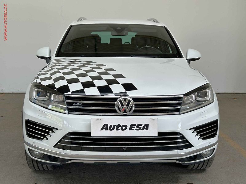Volkswagen Touareg (2017) 3.0TDi 4x4, 2.maj,ČR, DSG - fotka 2 z 18