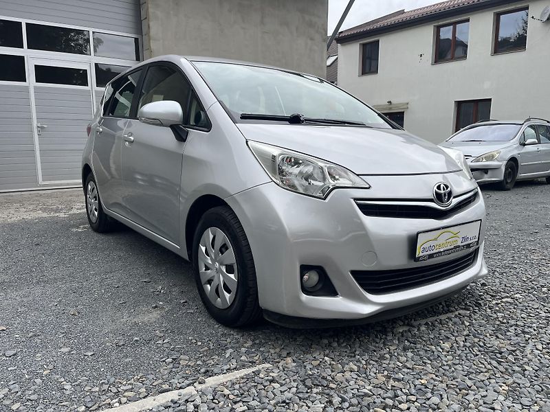 Toyota Verso (2012) 1,3 VVTi 73 Kw - fotografie inzerátu