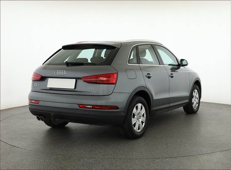 Audi Q3 (2016) 2.0 TDI, Serv.kniha, Navi - fotka 5 z 20