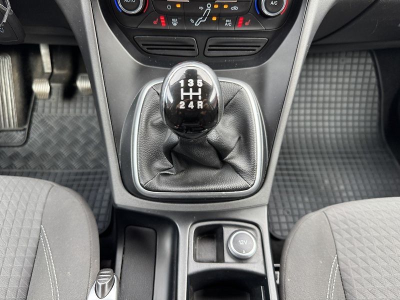 Ford Grand C-MAX (2018) 1.6Ti-VCT Digi Klima Tempomat - fotka 9 z 49
