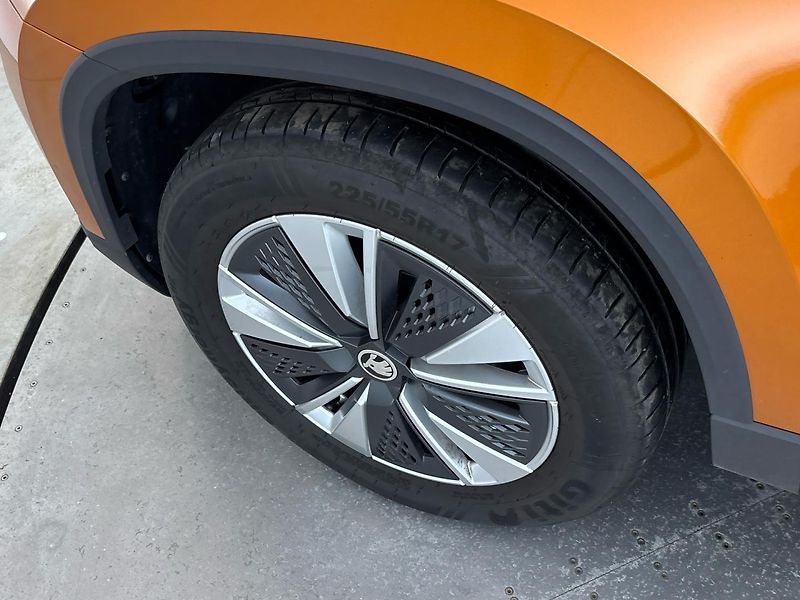 Škoda Karoq Style Exclusive 4x4 DSG - fotka 27 z 30