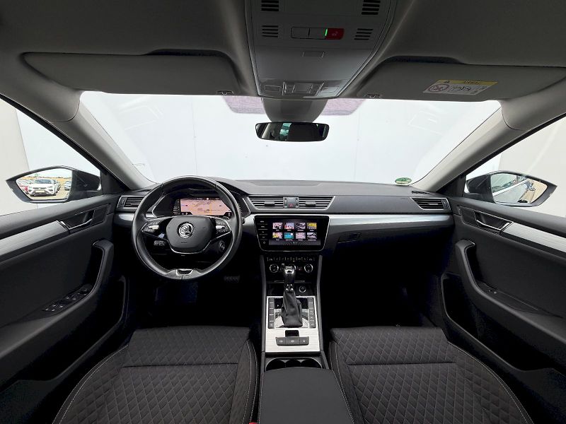 Škoda Superb (2022) 2.0TDI 110kW DSG Comfort Plus - fotka 10 z 35