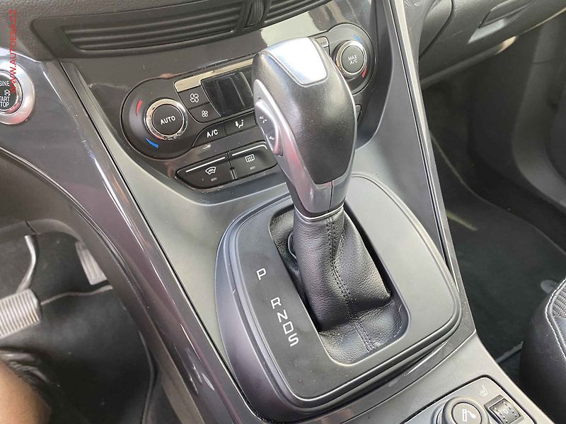Ford Kuga (2016) 2.0 TDCi 4x4, Titanium, AT - fotka 16 z 18