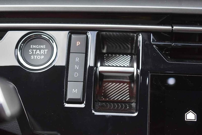 Peugeot 5008 v nové generaci narostl.