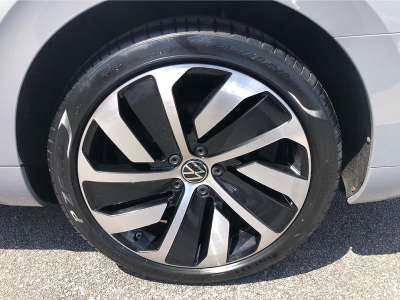 Volkswagen Arteon 2.0 TDi DSG 7st. 4Motion R-Lin - fotka 14 z 30