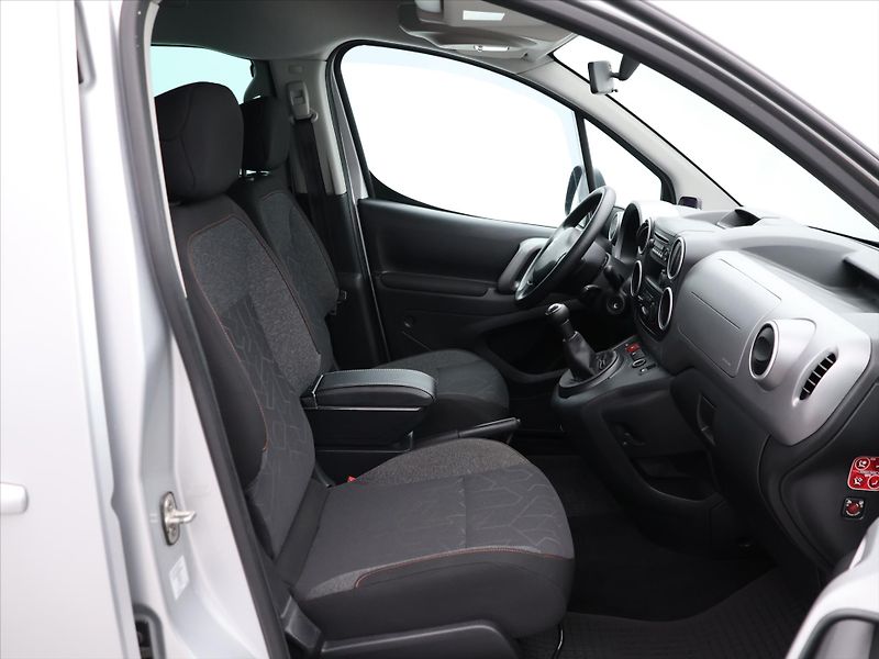 Peugeot Partner Tepee 1,6 HDI  Klima Tažné CZ - fotka 12 z 27