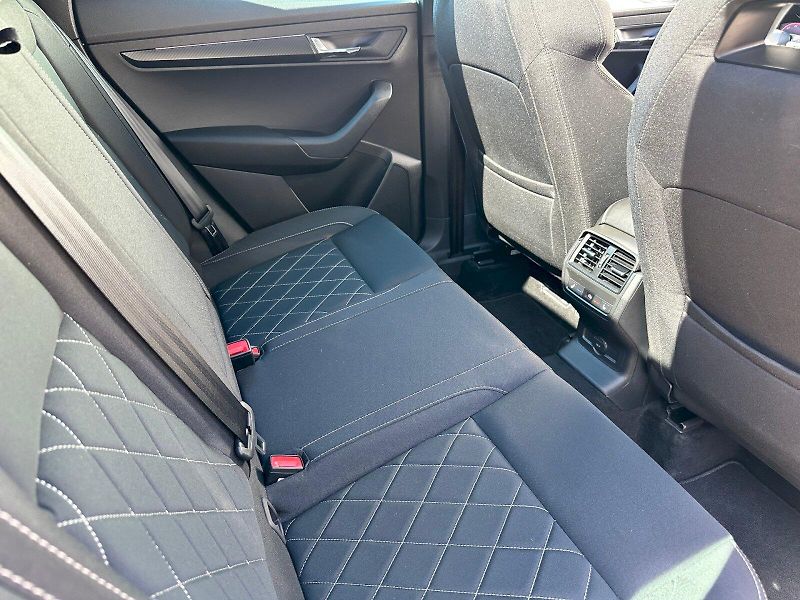Škoda Karoq (2025) 1.5 TSI 110kW Sportline DSG - fotka 23 z 27