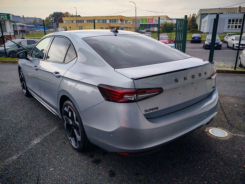 Škoda Superb (2026) Sportline, 2,0TSi,DSG, 4x4 - fotka 4 z 23