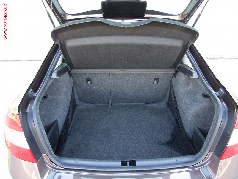 Škoda Rapid (2014) 1.2TSi, 2.maj,ČR, Fresh - fotka 7 z 16