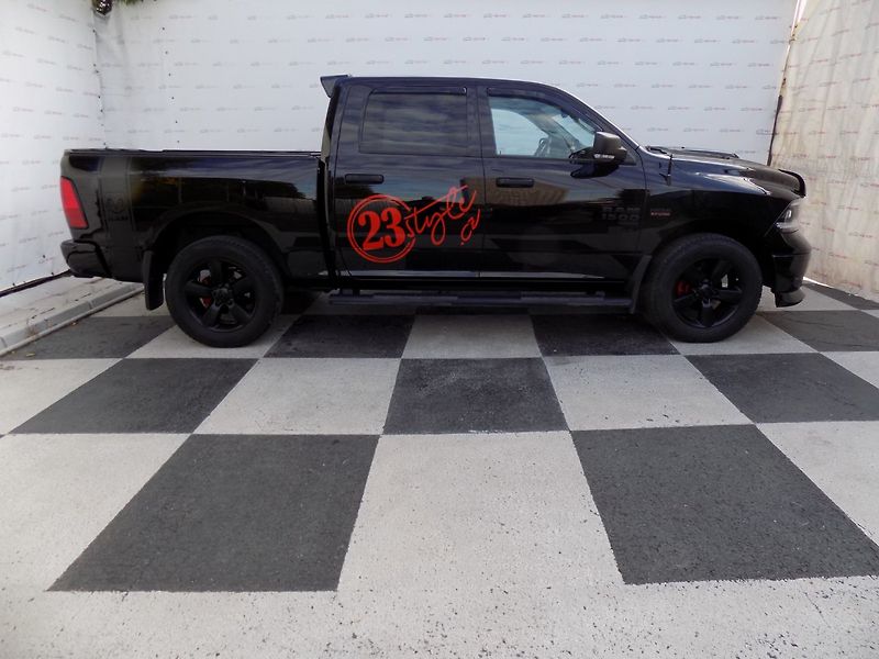 Dodge RAM 1500 (2022) 5.7 HEMI/CREW CAB/ČR/DPH/LED/ - fotka 6 z 40
