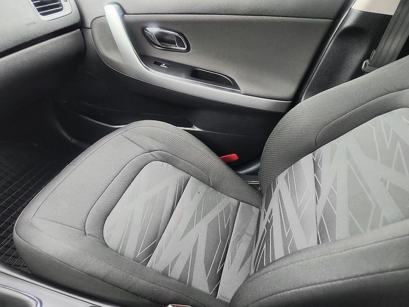 Kia Ceed (2013) 1.6 GDI 99KW/VYHŘ.VOLANT+SEDAD - fotka 39 z 49