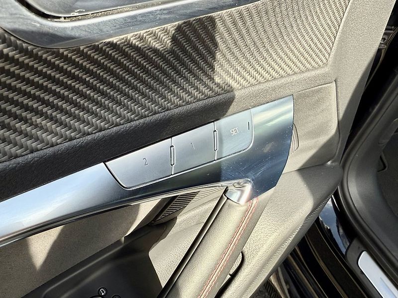 Audi RS 6 (2022) Avant TFSI 441 kW quattro - fotka 25 z 53