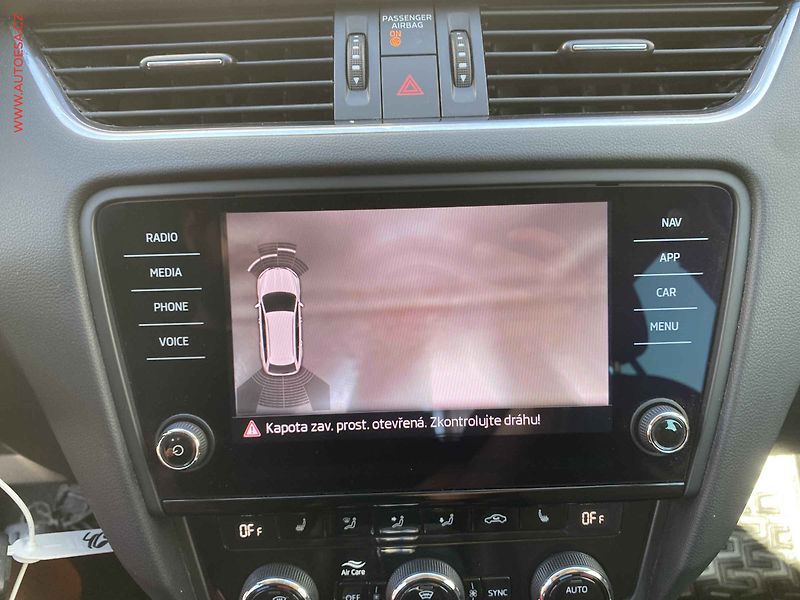 Škoda Octavia (2019) 1.5 TGi, Style, DSG, LED - fotka 18 z 19