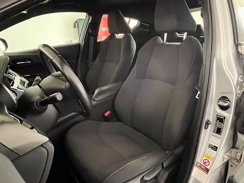 Toyota C-HR Hybrid 1.8 VVT-i E-CVT Active - fotka 9 z 26