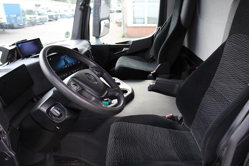 Mercedes-Benz Actros 2532 L THERMOKING ČELO - fotka 11 z 13
