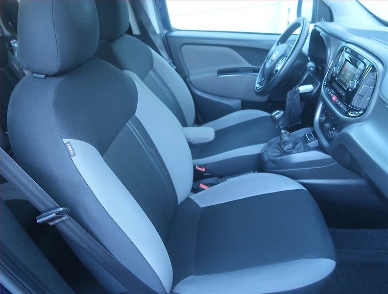 Fiat Dobló (2017) 1.4 i, 5Míst, SR - fotka 9 z 14