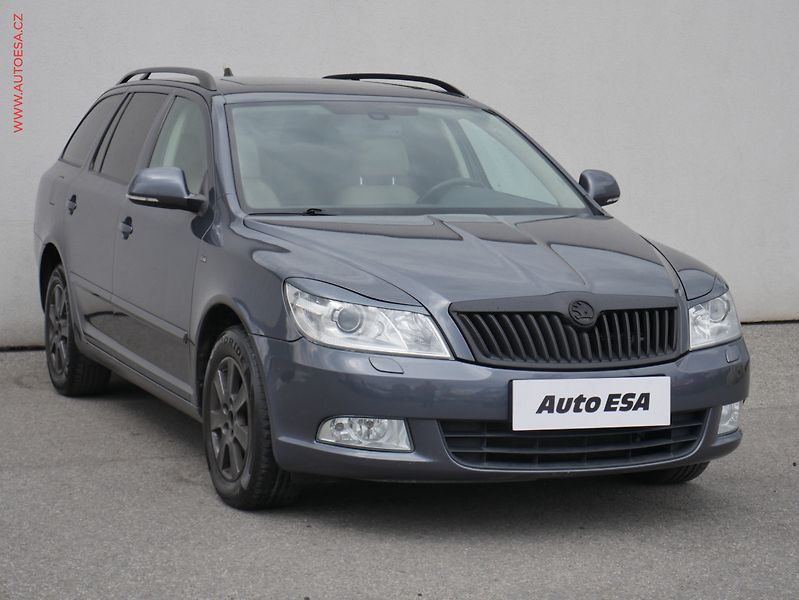 Škoda Octavia (2011) 1.6 TDi, Elegance, DSG - fotografie inzerátu