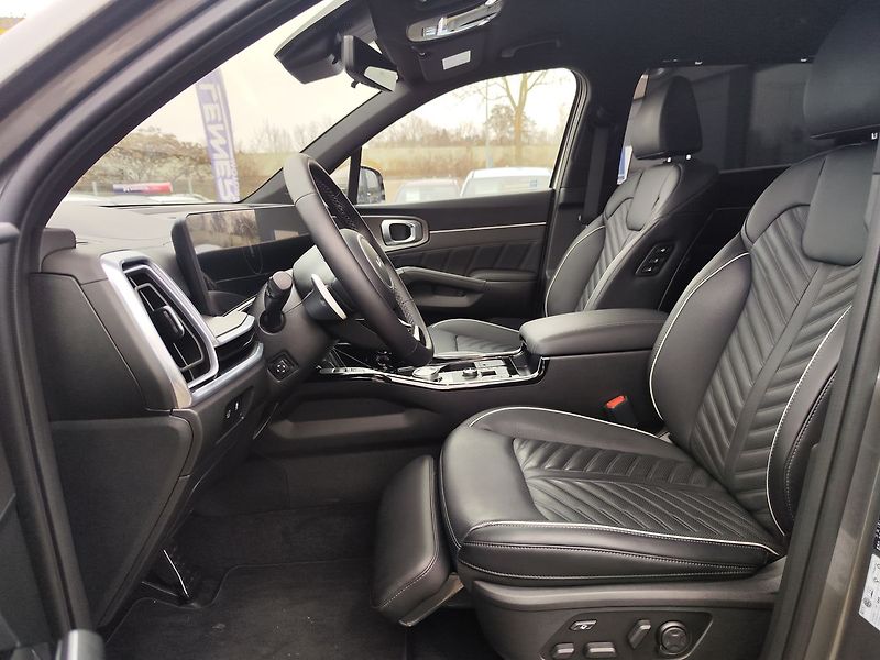 Kia Sorento 2.2 CRDI/142kW Top DCT 4x4 - fotka 18 z 37
