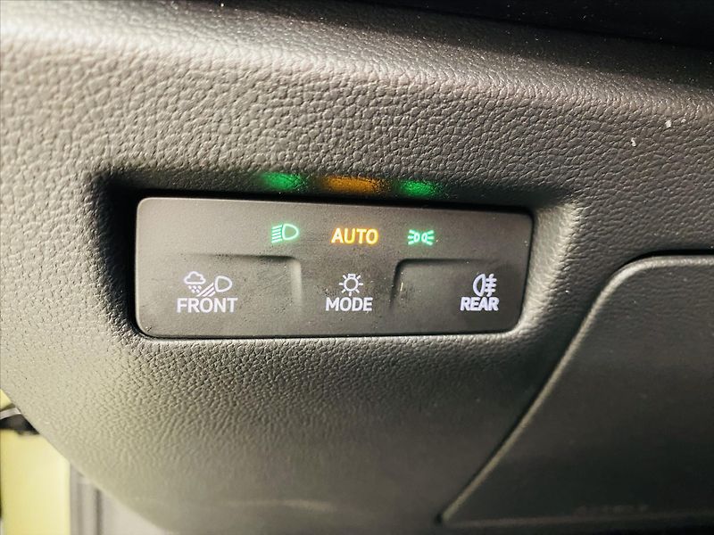 Škoda Superb 2,0 TDI DSG 110 kW L&K - fotka 12 z 27