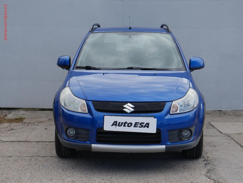 Suzuki SX4 (2008) 1.9DDiS 4x4, ČR, AC, park - fotka 2 z 18