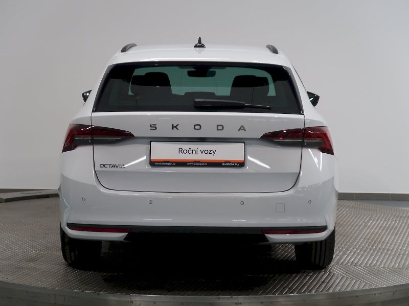 Škoda Octavia (2024) TOP SELECTION 1.5TSI 110KW - fotka 9 z 37