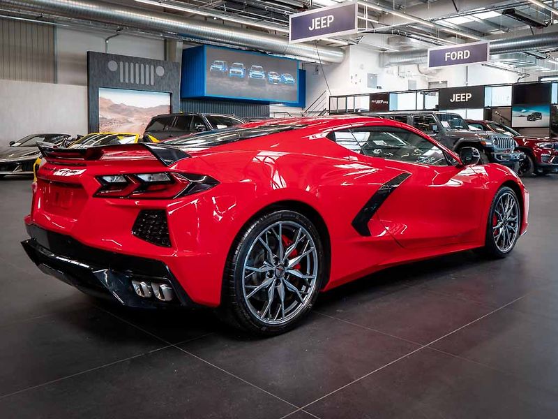 Chevrolet Corvette (2024) 6.2 Stingray C8 3LT Z51 - fotka 9 z 40