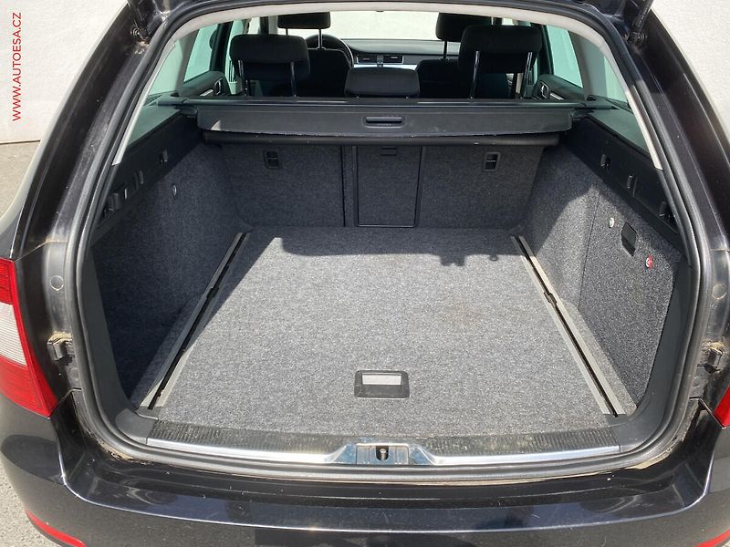 Škoda Superb (2013) 2.0 TDi, Ambition, bixen, TZ - fotka 7 z 18