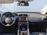Jaguar F-Pace (2016) 2.0D 4x4, ČR, AT, navi, bixen - náhled 8
