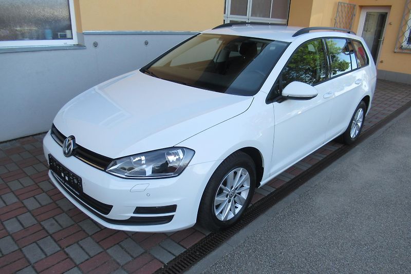 Volkswagen Golf 1.6 TDi AUT.KLIMA VYHŘ.SEDAČKY - fotka 5 z 32