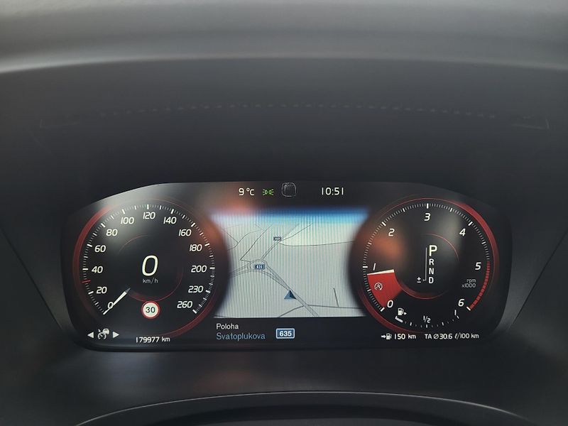 Volvo V90 D4 Drive-E INSCTRIPTION autom. - fotka 11 z 45