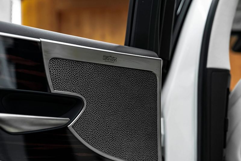 Lexus LS 500 H - fotka 26 z 30