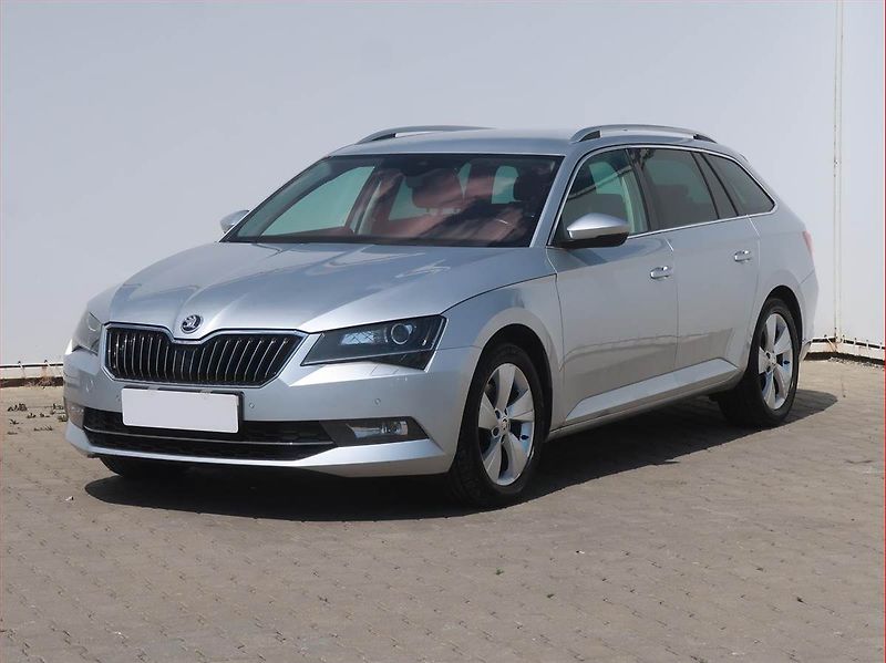 Škoda Superb (2016) Style 2.0 TDI, Navi, Bi-Xenony - fotka 2 z 19