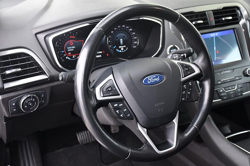 Ford Mondeo 2.0TDCi 110kW CARPLAY TITANIUM - fotka 15 z 42
