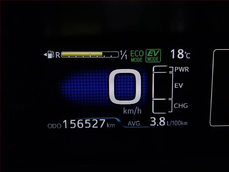Toyota Prius (2018) 1.8 PHV, Automat, Serv.kniha - fotka 11 z 21