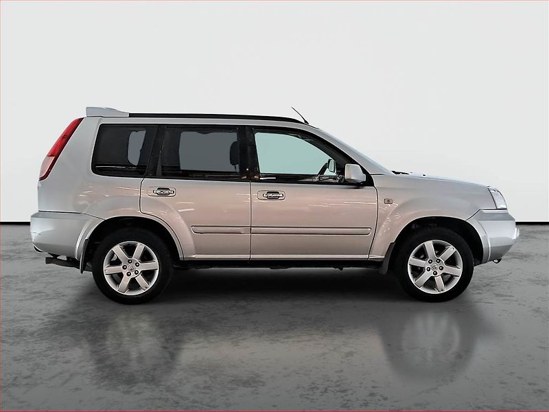 Nissan X-Trail (2007) 2.2 dCi, 4X4, Tempomat - fotka 6 z 15