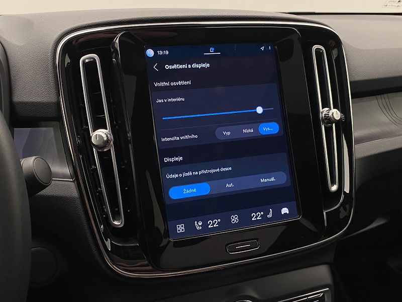 Volvo C40 PURE ELECTRIC RECHARGE PLUS - fotka 51 z 57