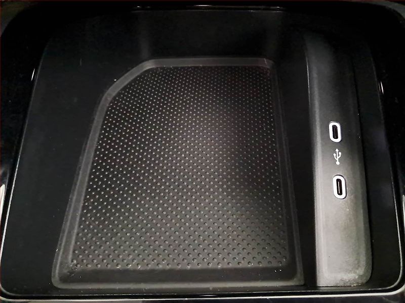 Škoda Kamiq (2021) Style 1.0 TSI - fotka 18 z 18
