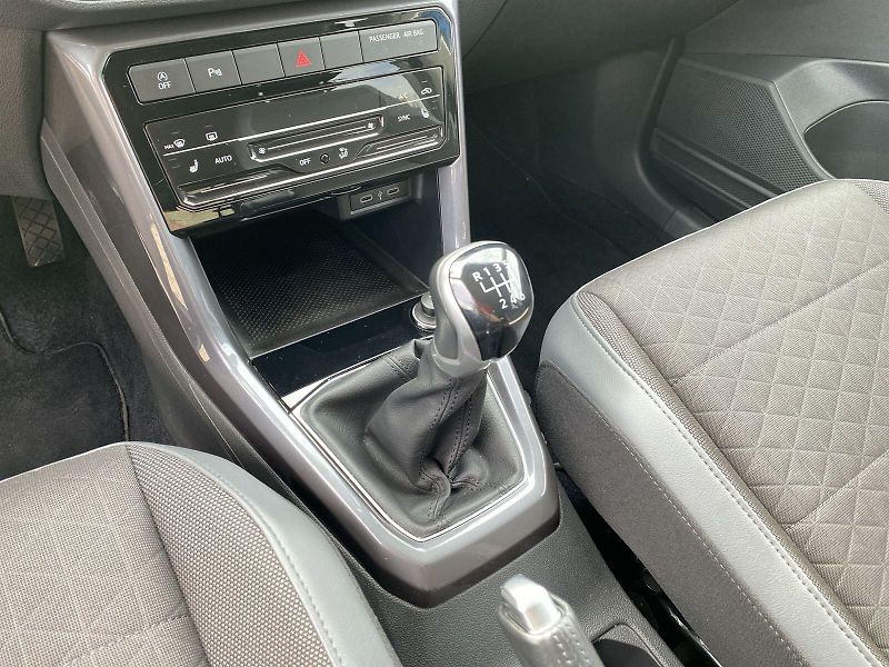 Volkswagen T-Cross (2022) 1.0 TSI Style - fotka 17 z 27