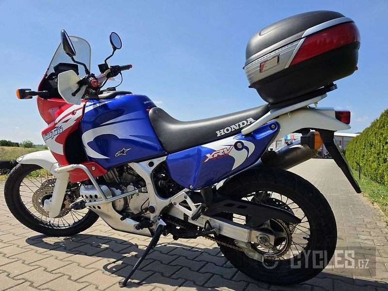 Honda XRV 750 Africa Twin (2001) - fotka 14 z 18
