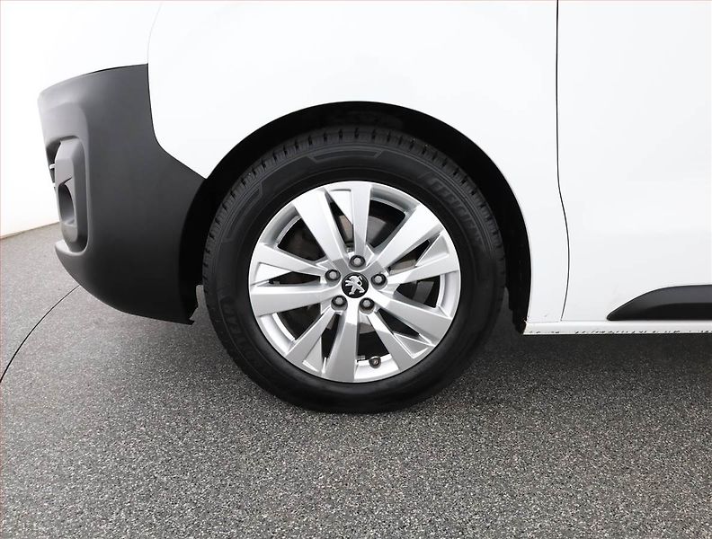 Peugeot Expert (2019) 2.0 BlueHDi, Bus, 8Míst, ČR - fotka 18 z 18
