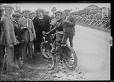 Okruh Saint André de Corcy, 29. května 1924. Grand Prix Moto-Clubu Lyon a jezdec Louis Janin se strojem Monet-Goyon.